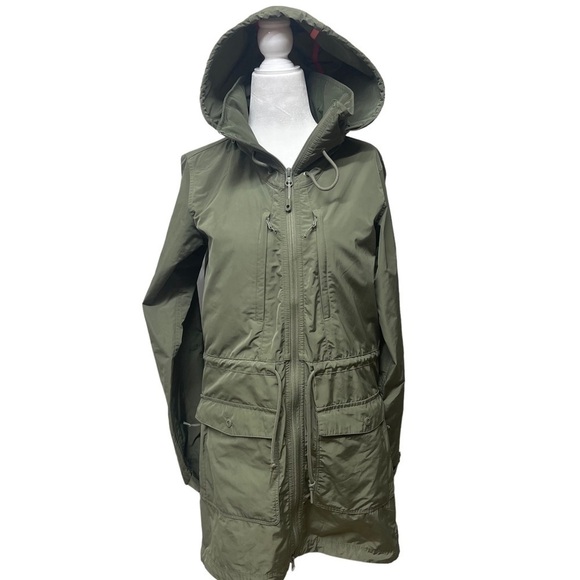 Mountain Hardwear Jackets & Blazers - NWOT Mountain Hardwear Urbanite Parka olive green rain jacket with hood. Small.